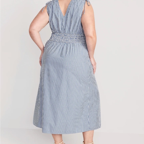 Fit & Flare Sleeveless Striped Tie-Shoulder Smocked Maxi Dress, XL, NWT - Picture 2 of 7